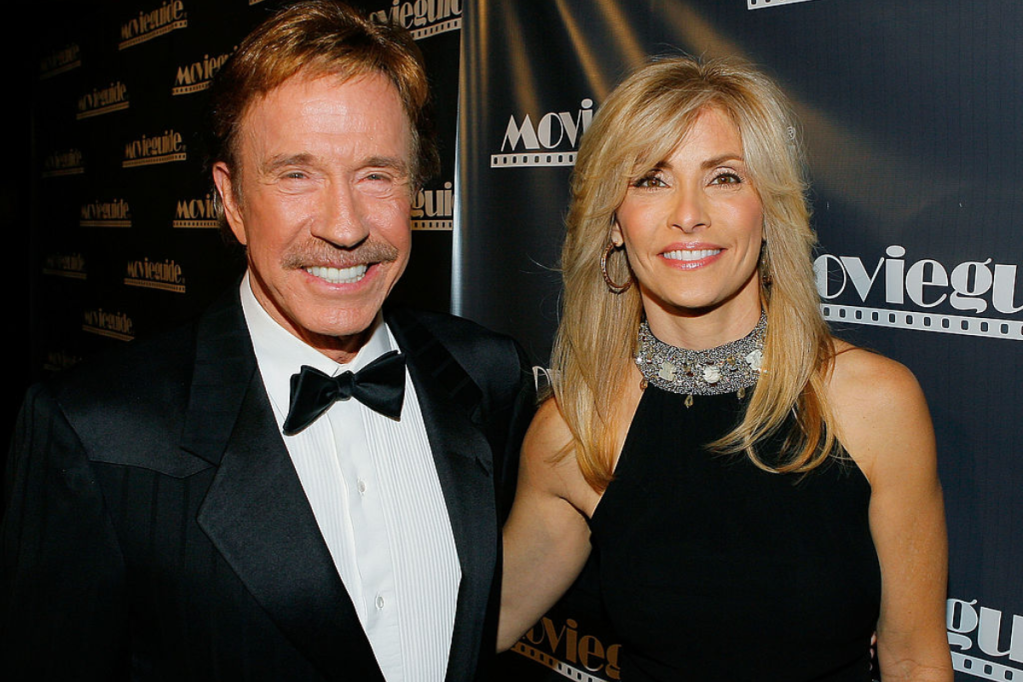 who-is-chuck-norris-wife-everything-we-know-about-gena-okelley-2009